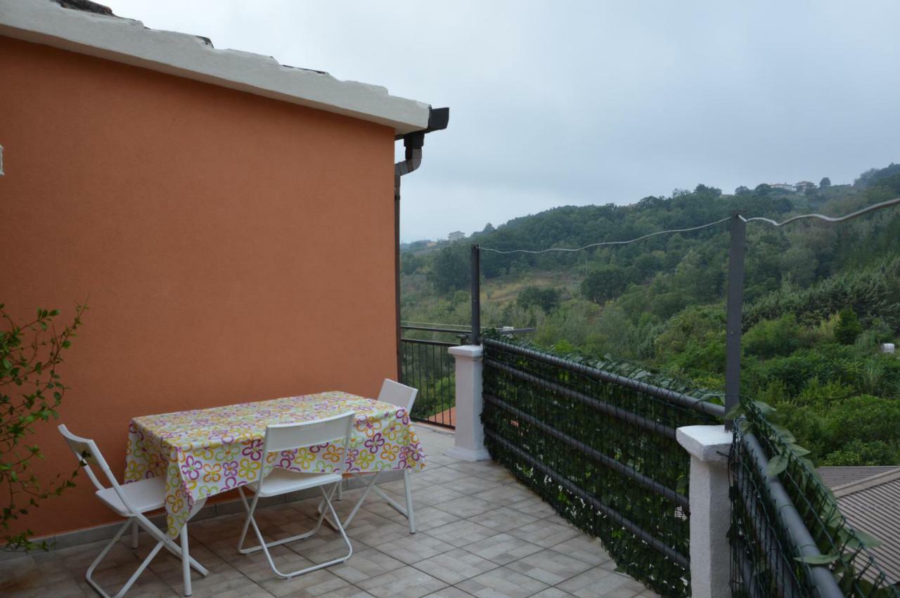Villa La Casa Di Zia Nina Campolattaro Exterior foto